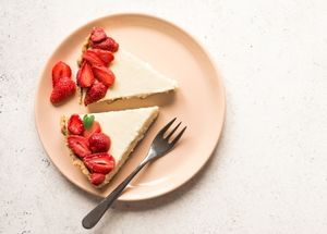 Which One is Better: No-Bake Cheesecake or Baked Cheesecake?